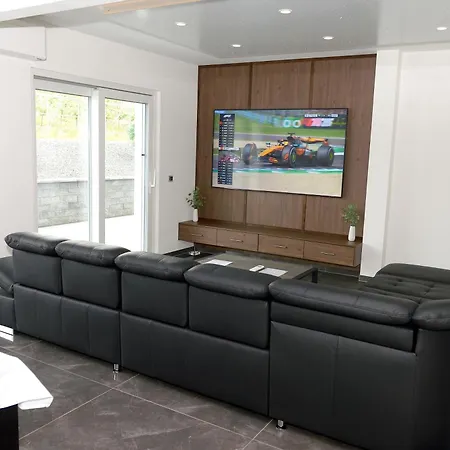 5 Sterne Luxus Klimatisiert Dachterrasse Mit Atemberaubender Aussicht Ooooo Villa *